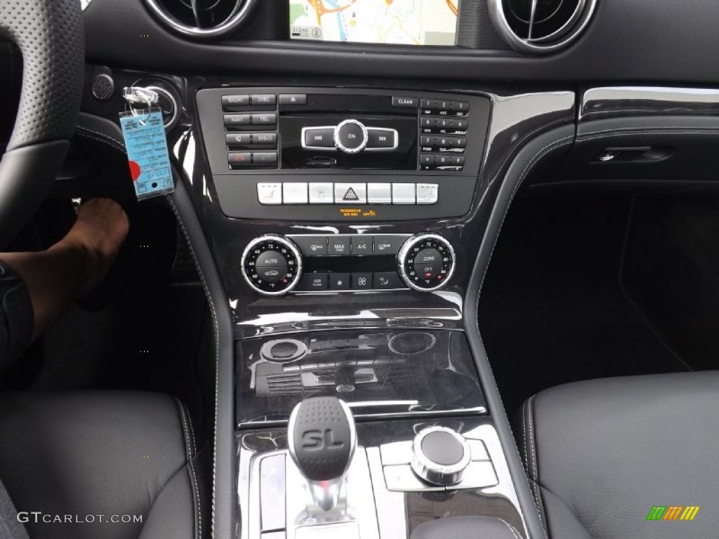 2015 Mercedes-Benz SL 400 Roadster Controls Photo #97857600