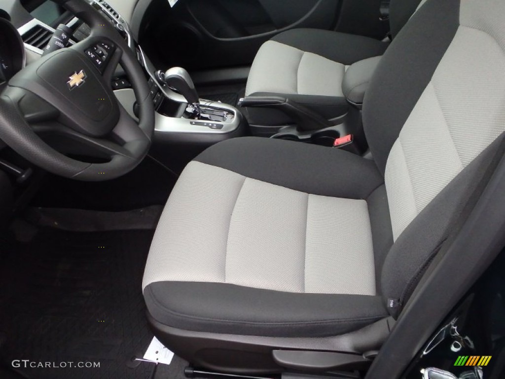 2014 Cruze LS - Rainforest Green Metallic / Jet Black/Medium Titanium photo #3