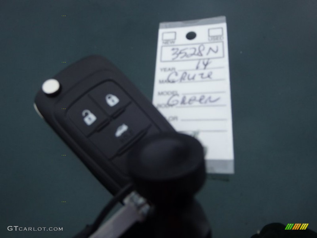 2014 Cruze LS - Rainforest Green Metallic / Jet Black/Medium Titanium photo #11
