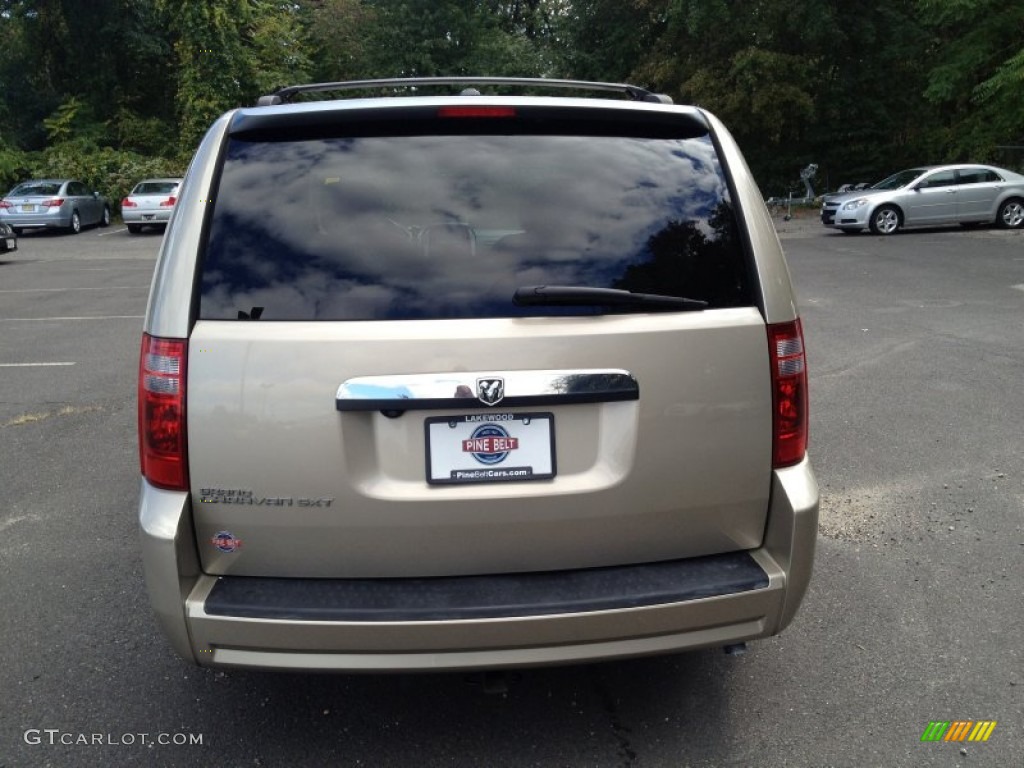 2008 Grand Caravan SXT - Light Sandstone Metallic / Medium Slate Gray/Light Shale photo #8