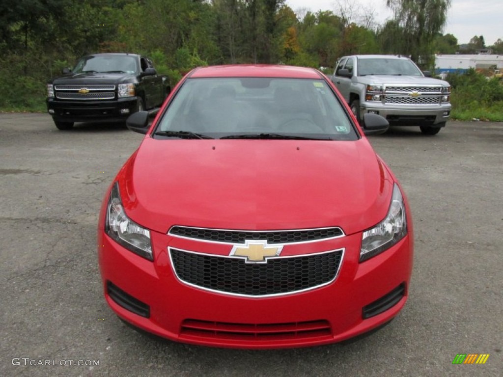 2014 Cruze LS - Red Hot / Jet Black/Medium Titanium photo #9