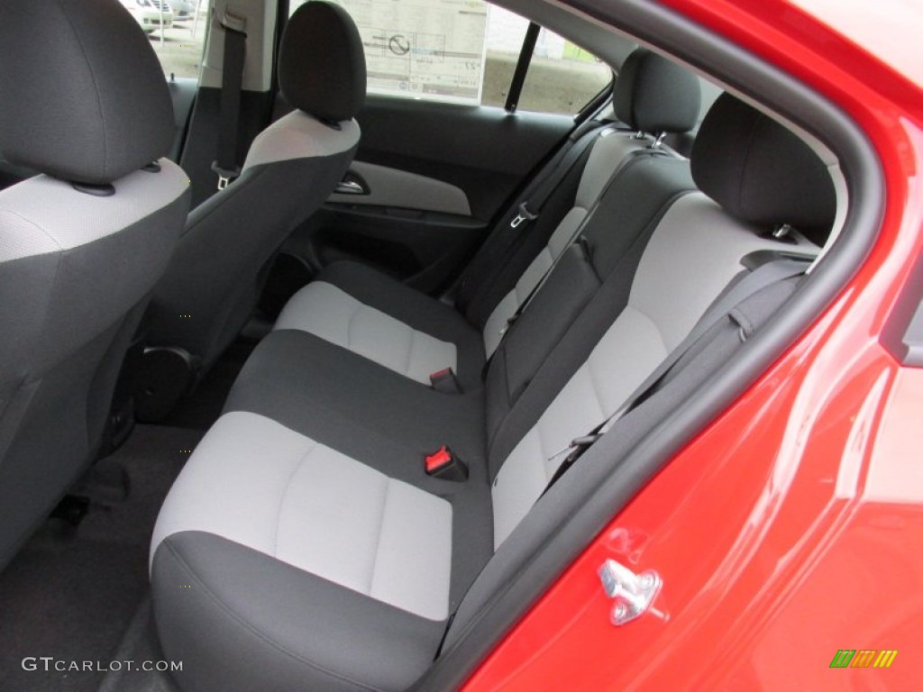 2014 Cruze LS - Red Hot / Jet Black/Medium Titanium photo #13