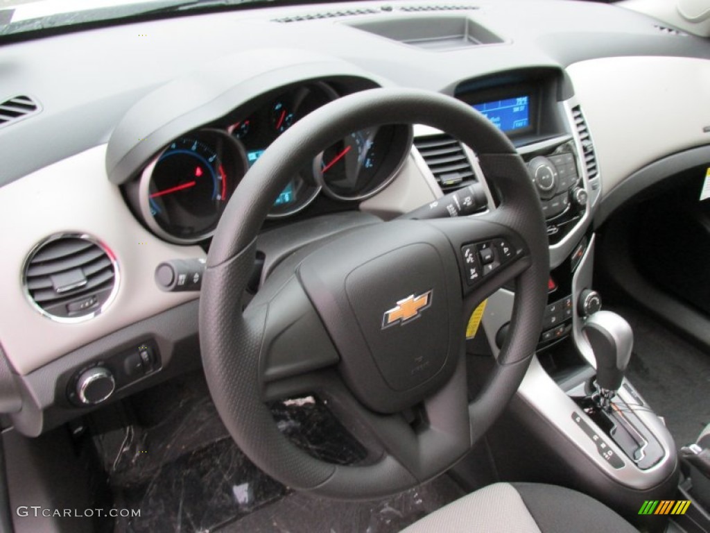 2014 Cruze LS - Summit White / Jet Black/Medium Titanium photo #14