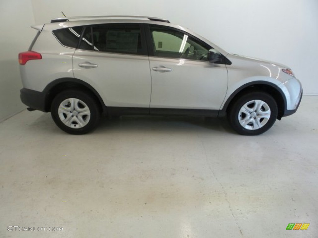 2015 RAV4 LE - Classic Silver Metallic / Ash photo #1