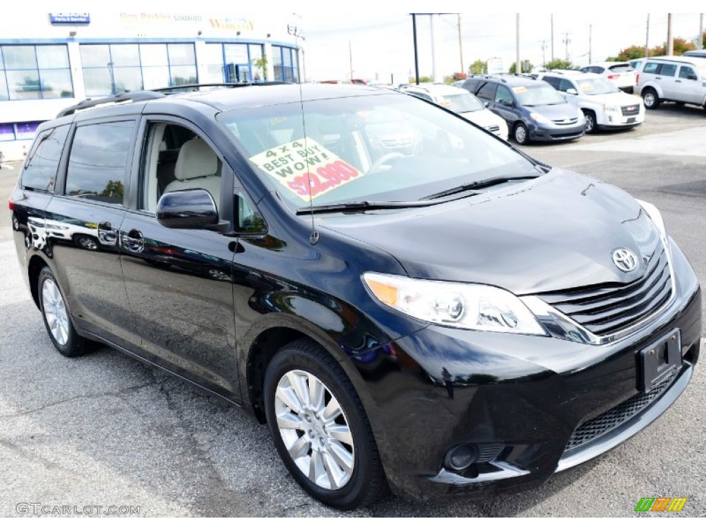 2011 Sienna LE AWD - Black / Light Gray photo #3