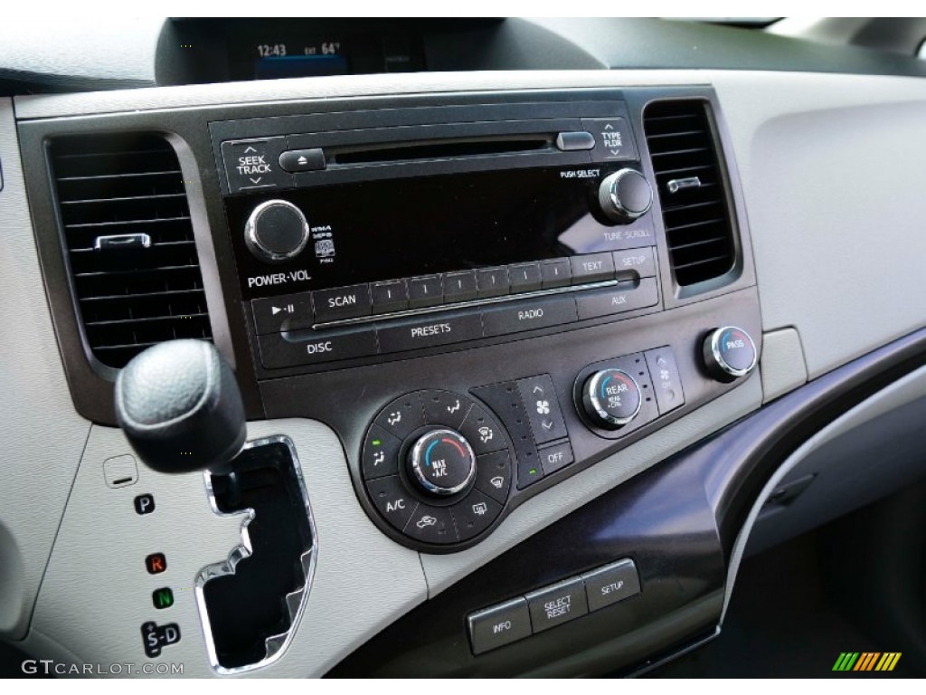 2011 Sienna LE AWD - Black / Light Gray photo #16
