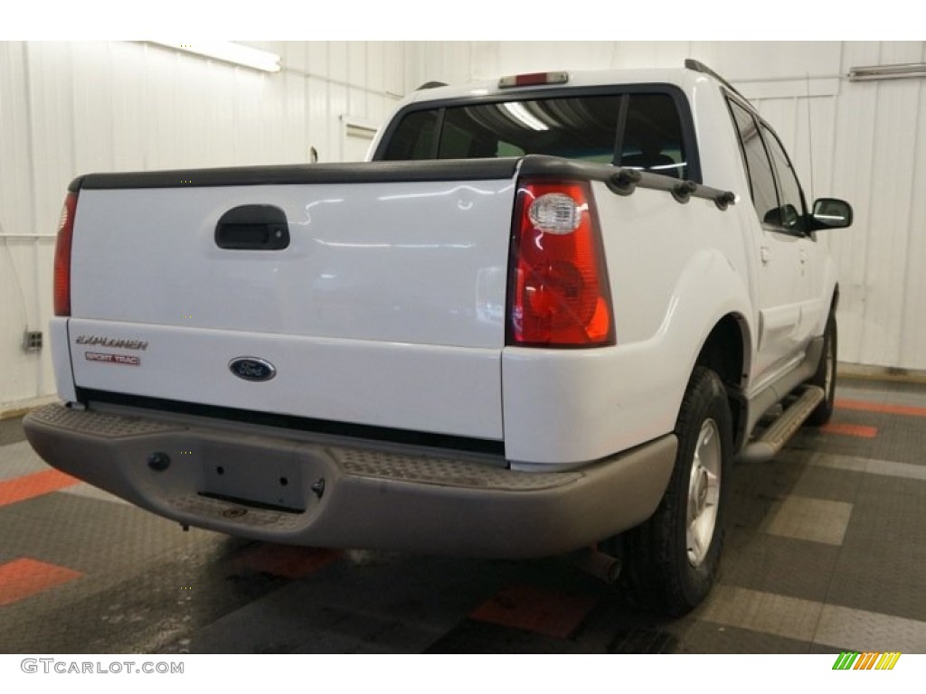 2001 Explorer Sport Trac  - Oxford White / Dark Graphite photo #8