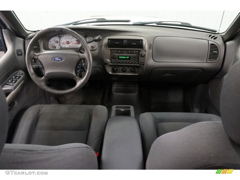 2001 Explorer Sport Trac  - Oxford White / Dark Graphite photo #24