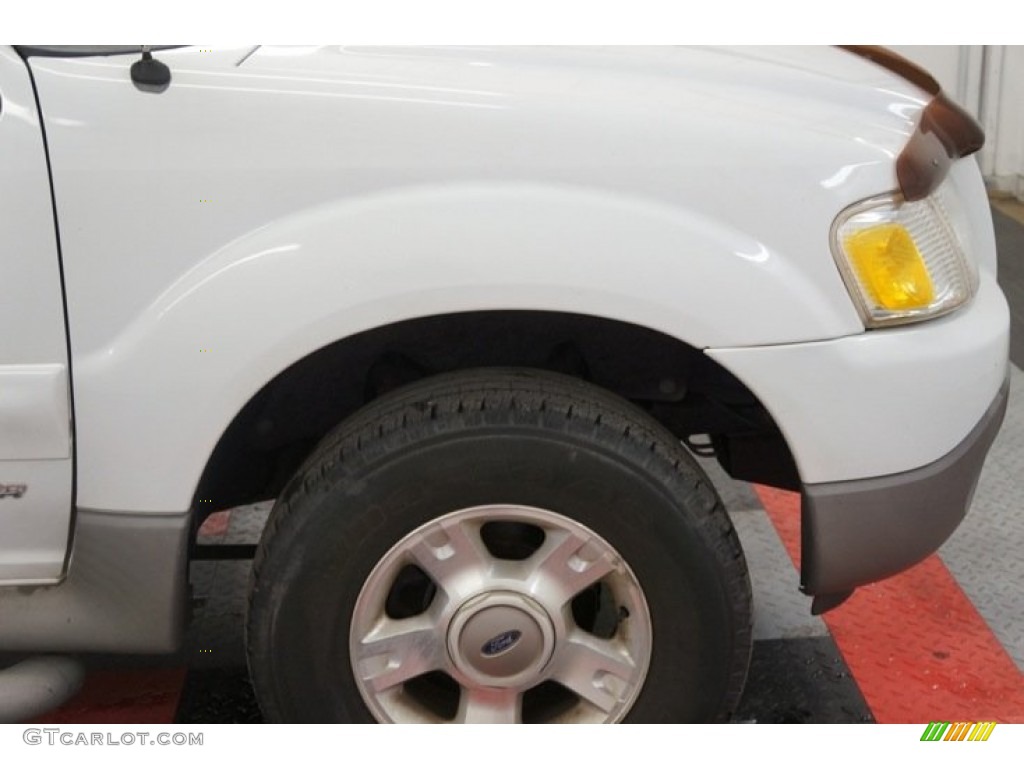 2001 Explorer Sport Trac  - Oxford White / Dark Graphite photo #40