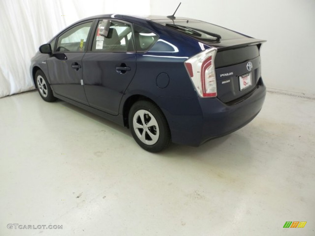 2015 Prius Three Hybrid - Nautical Blue Metallic / Dark Gray photo #9