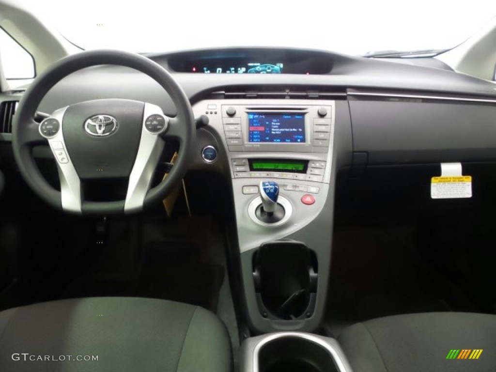 2015 Prius Three Hybrid - Nautical Blue Metallic / Dark Gray photo #24