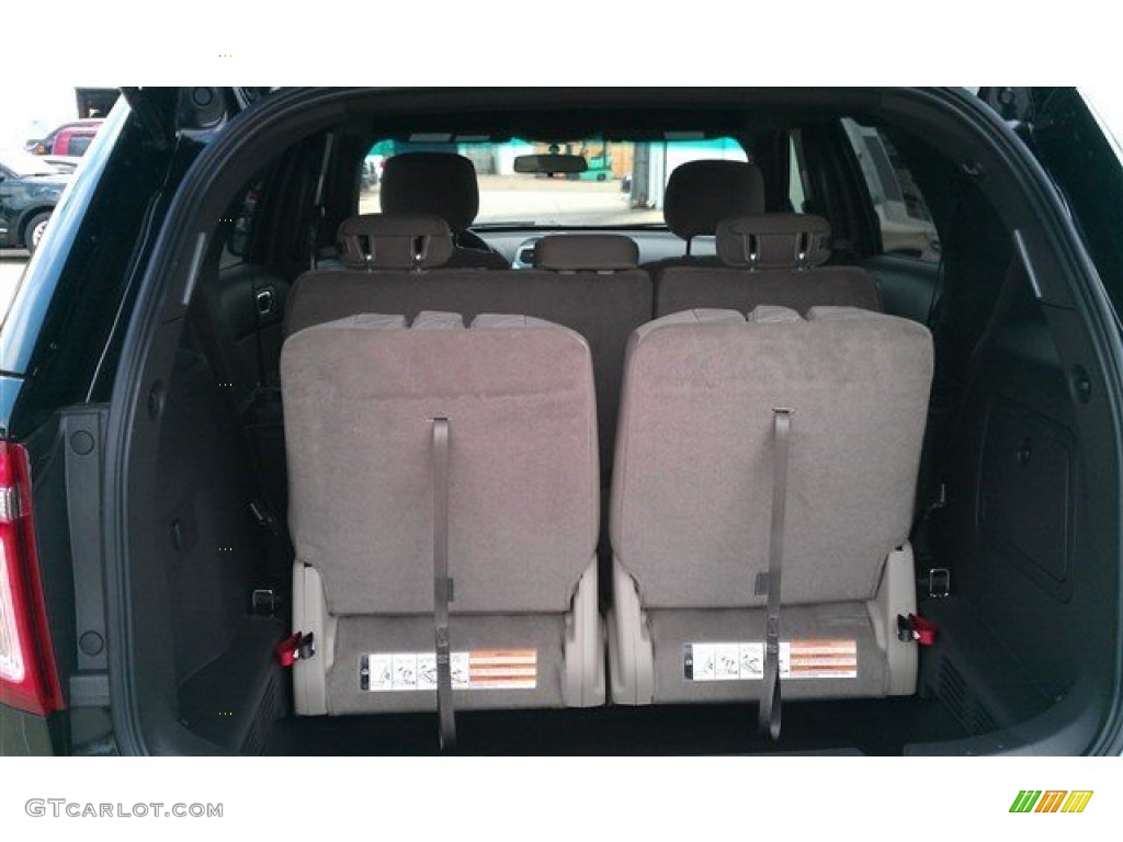 2015 Explorer FWD - Tuxedo Black / Medium Light Stone photo #7
