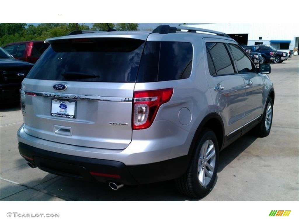 2015 Explorer XLT - Ingot Silver / Charcoal Black photo #3
