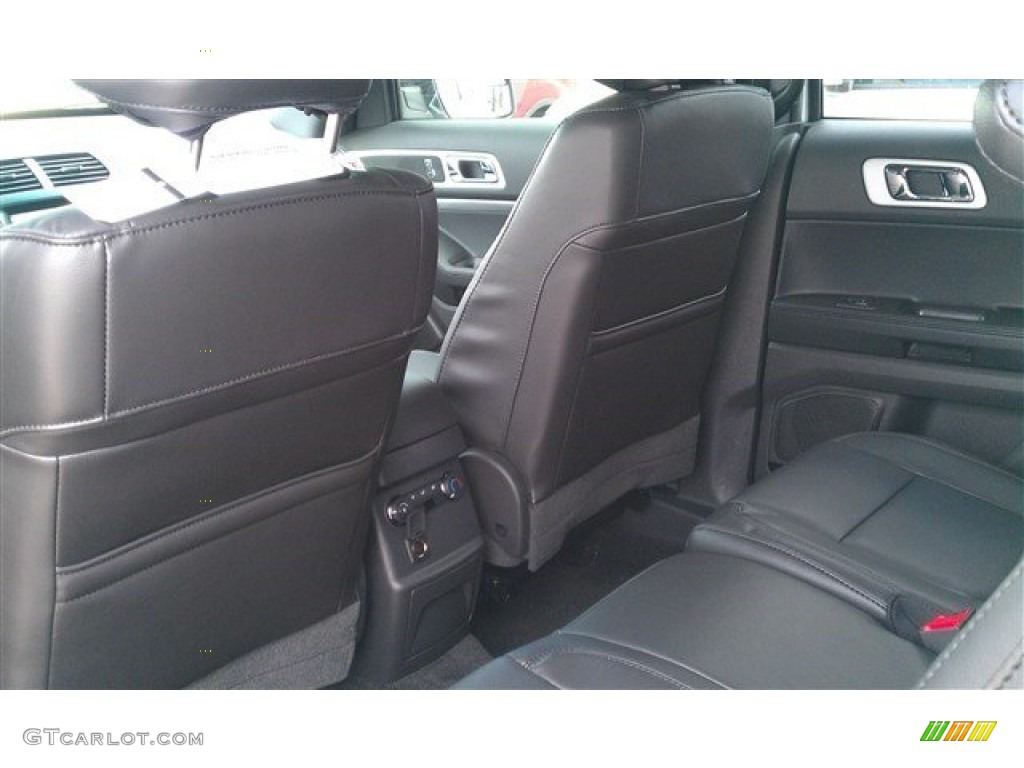 2015 Explorer XLT - Ingot Silver / Charcoal Black photo #14