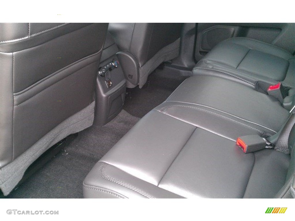 2015 Explorer XLT - Ingot Silver / Charcoal Black photo #15