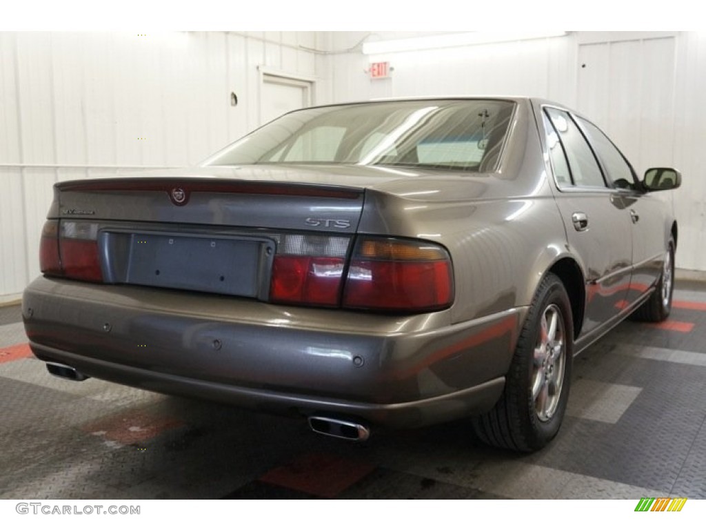 2002 Seville STS - Dark Bronzemist Metallic / Dark Gray photo #8