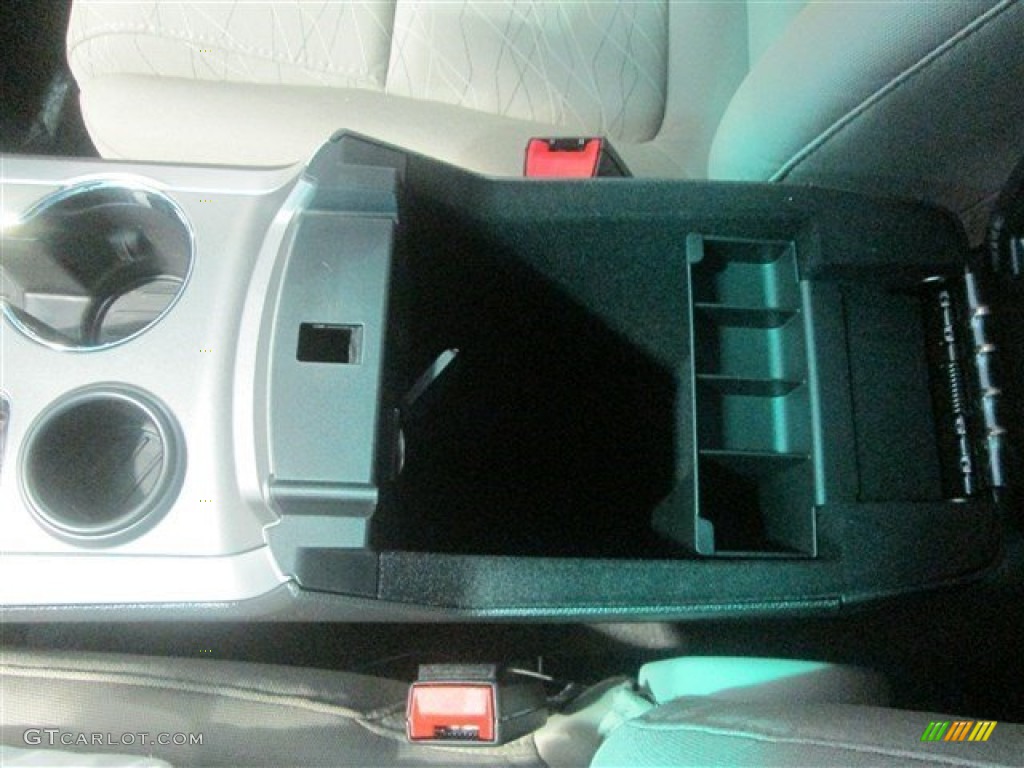 2015 Explorer FWD - Oxford White / Medium Light Stone photo #25