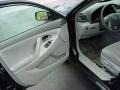 Black - Camry LE Photo No. 9