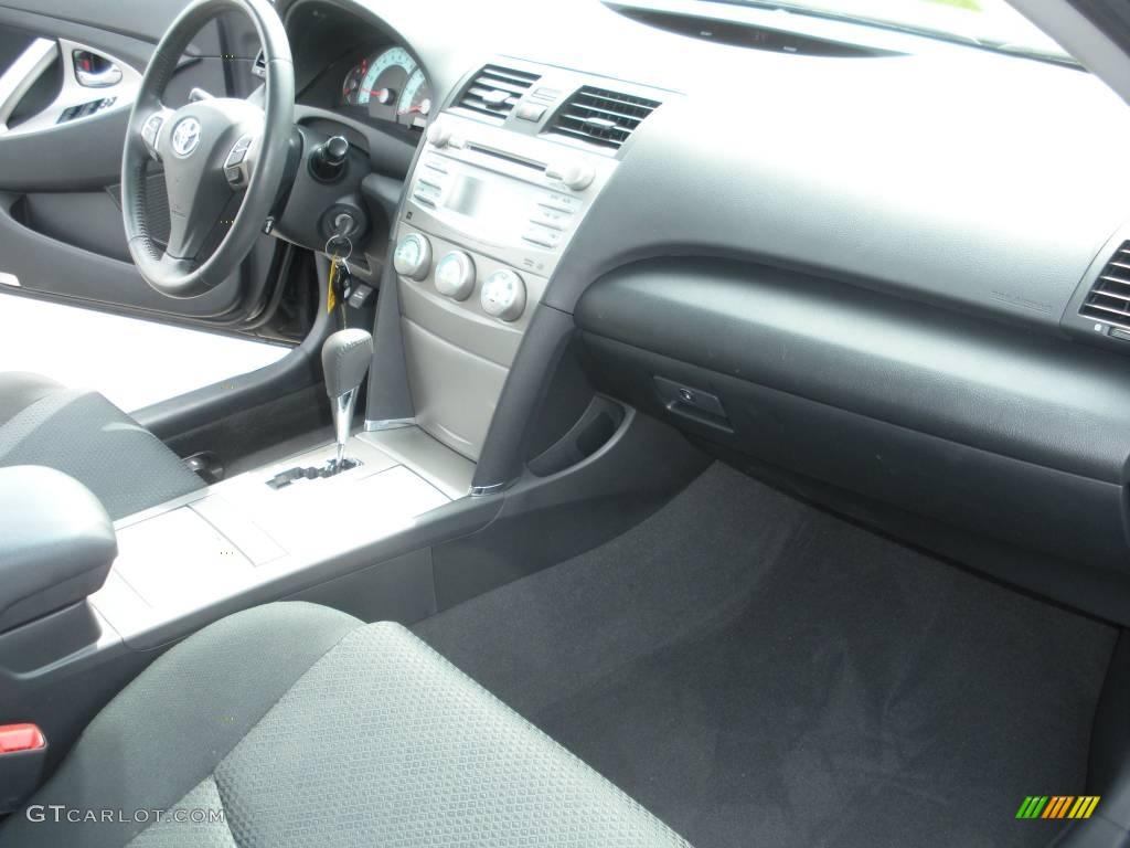 2007 Camry SE - Black / Dark Charcoal photo #17