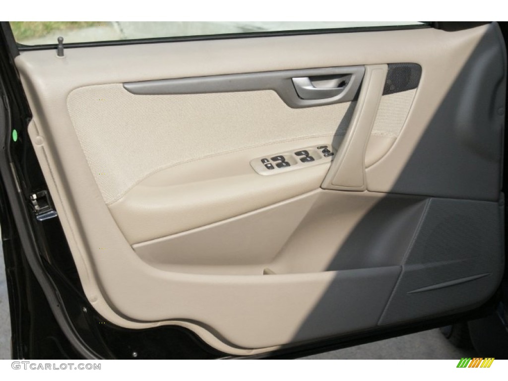 2005 XC70 AWD - Black / Taupe photo #12