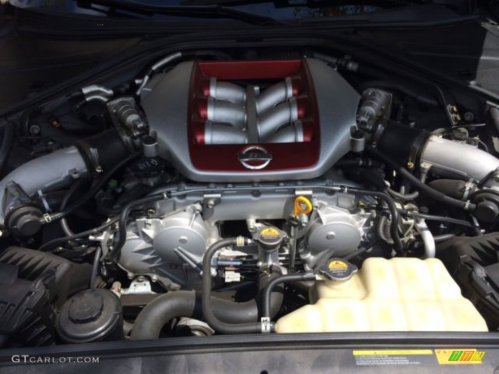 2012 Nissan GT-R Premium Engine Photos