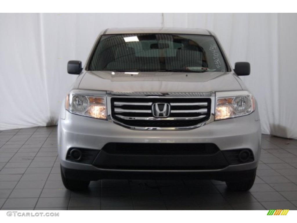 2015 Pilot LX - Alabaster Silver Metallic / Gray photo #3