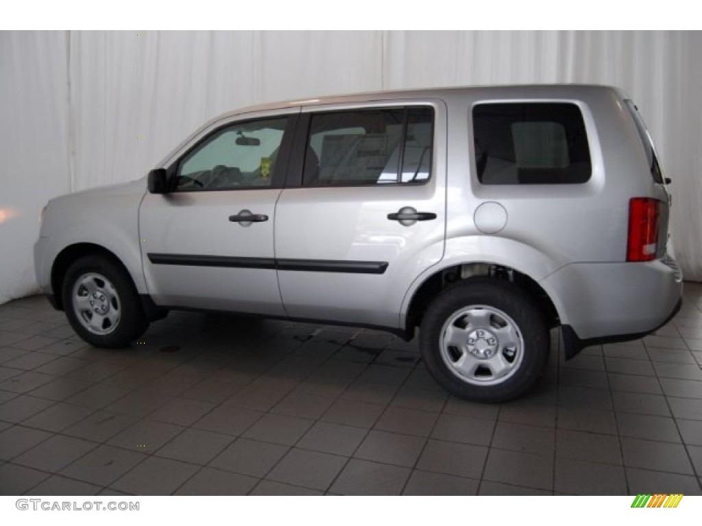 2015 Pilot LX - Alabaster Silver Metallic / Gray photo #5