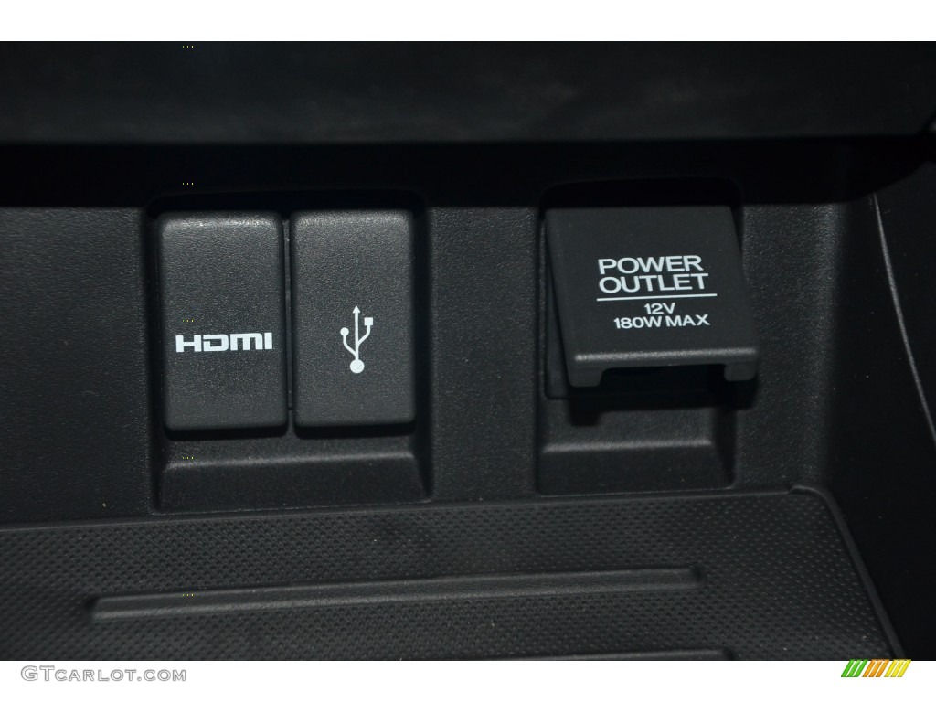 2014 Honda Civic Si Sedan Controls Photo #97916938
