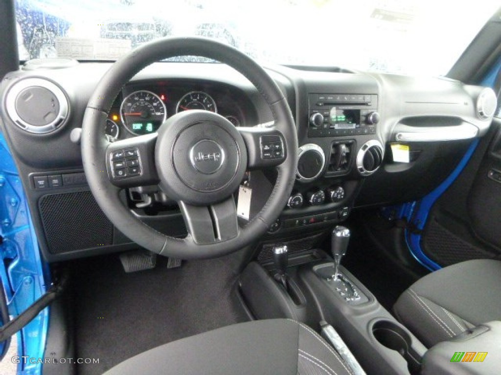 Black Interior 2015 Jeep Wrangler Unlimited Rubicon 4x4 Photo #97918123