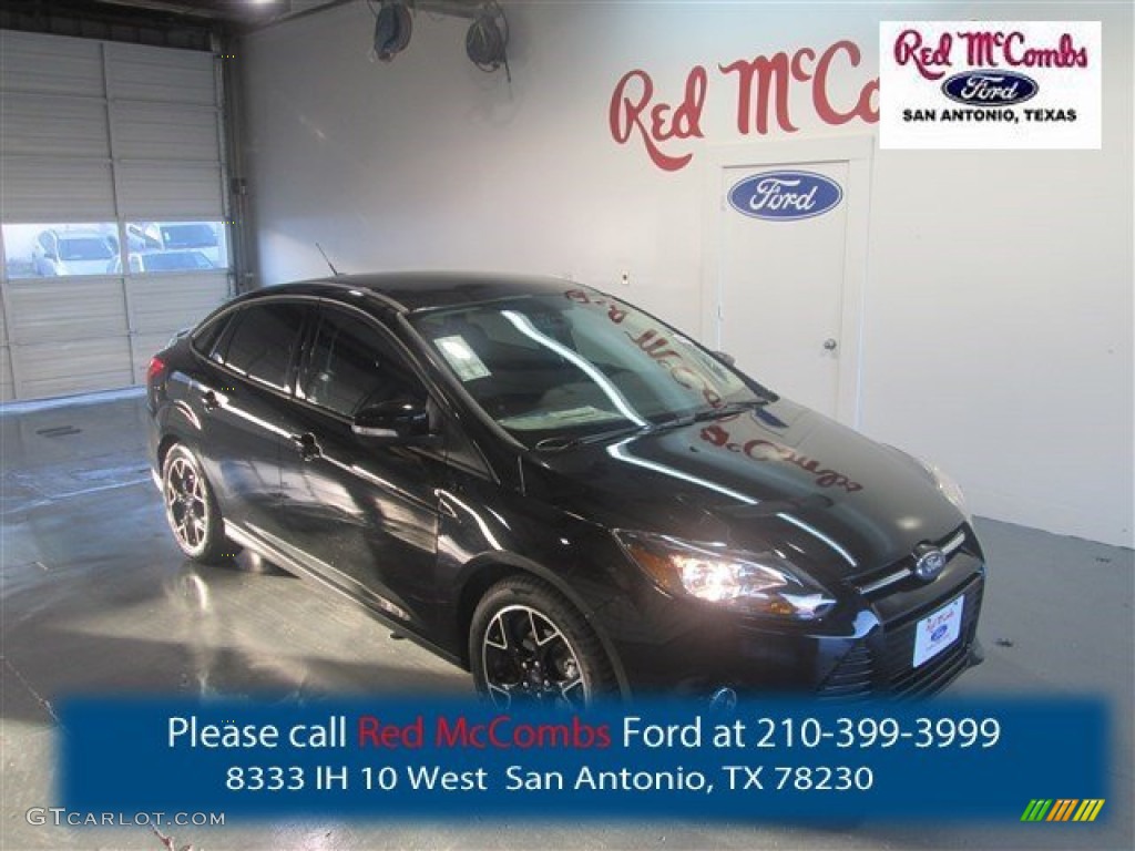 2014 Focus SE Sedan - Tuxedo Black / Charcoal Black photo #1