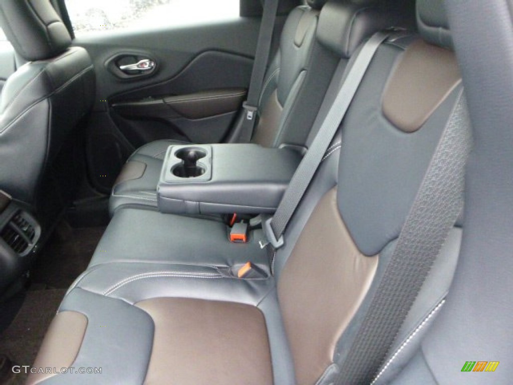 2015 Jeep Cherokee Limited 4x4 Rear Seat Photo #97919004