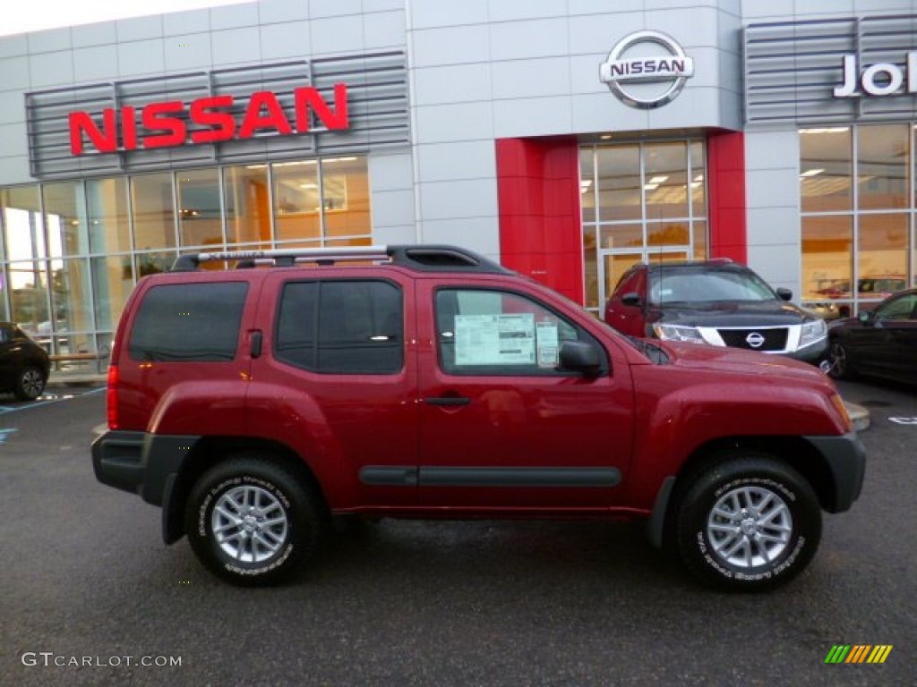 2015 Xterra S 4x4 - Cayenne Red / Gray photo #8