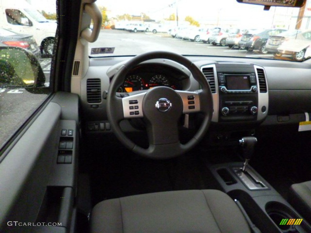 2015 Xterra S 4x4 - Cayenne Red / Gray photo #14