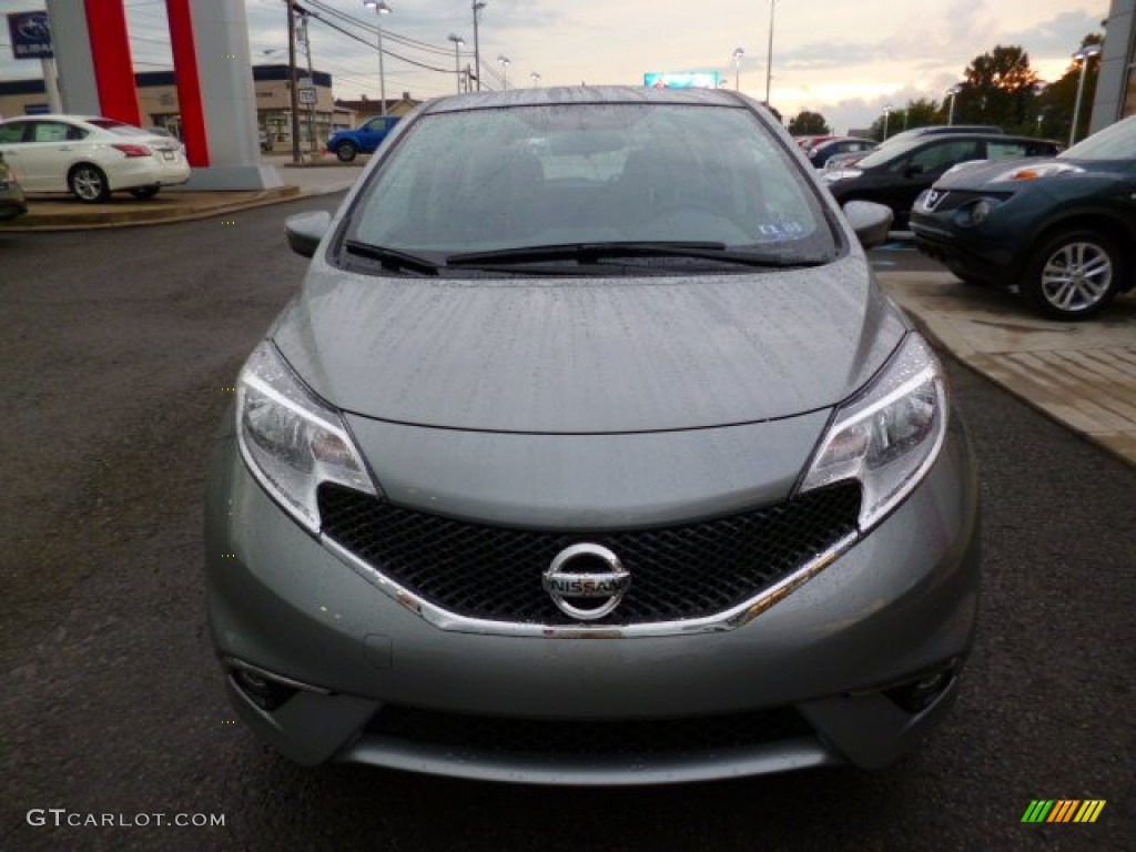 2015 Versa Note SR - Magnetic Gray / Charcoal photo #2