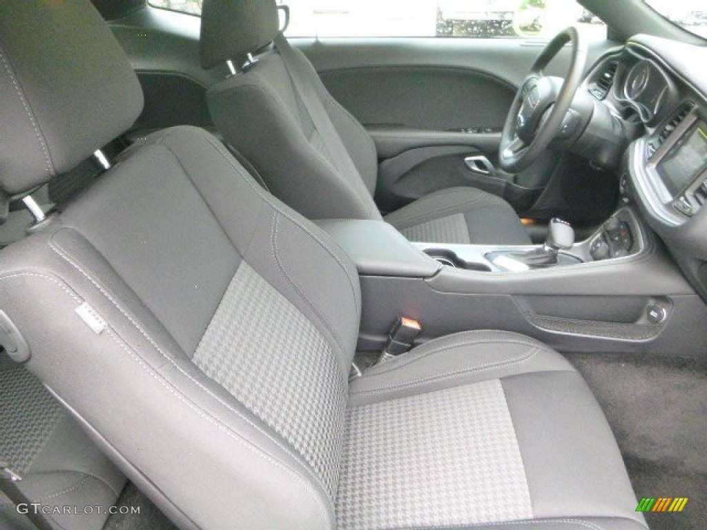 Black Interior 2015 Dodge Challenger SXT Photo #97922224