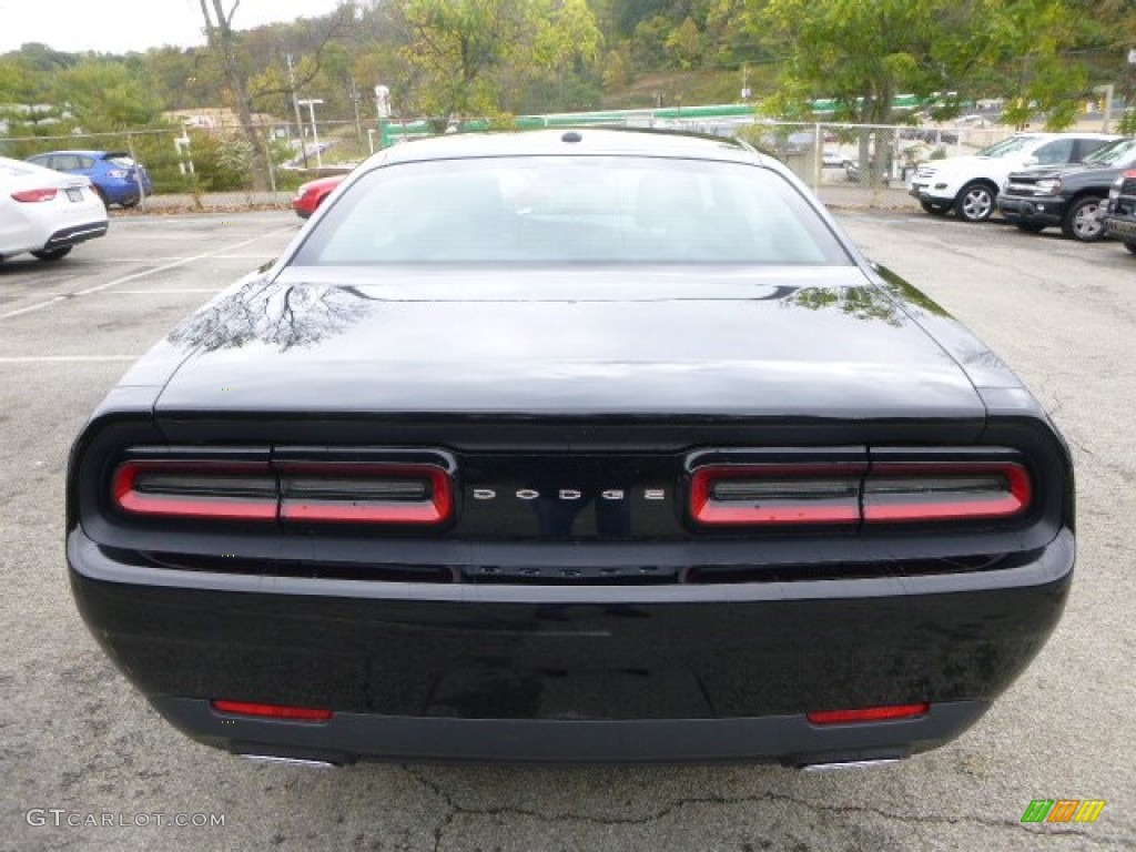 2015 Challenger SXT - Pitch Black / Black photo #4