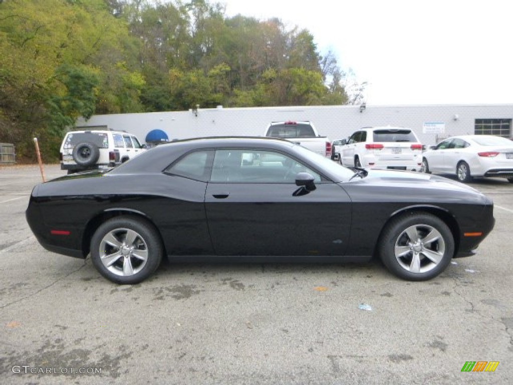 2015 Challenger SXT - Pitch Black / Black photo #6