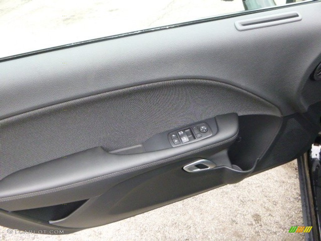 2015 Challenger SXT - Pitch Black / Black photo #17