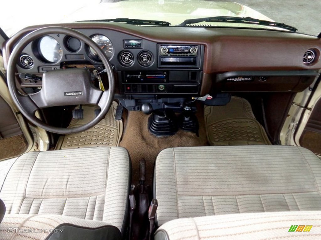 1988 Toyota Land Cruiser FJ62 Brown Dashboard Photo #97923712