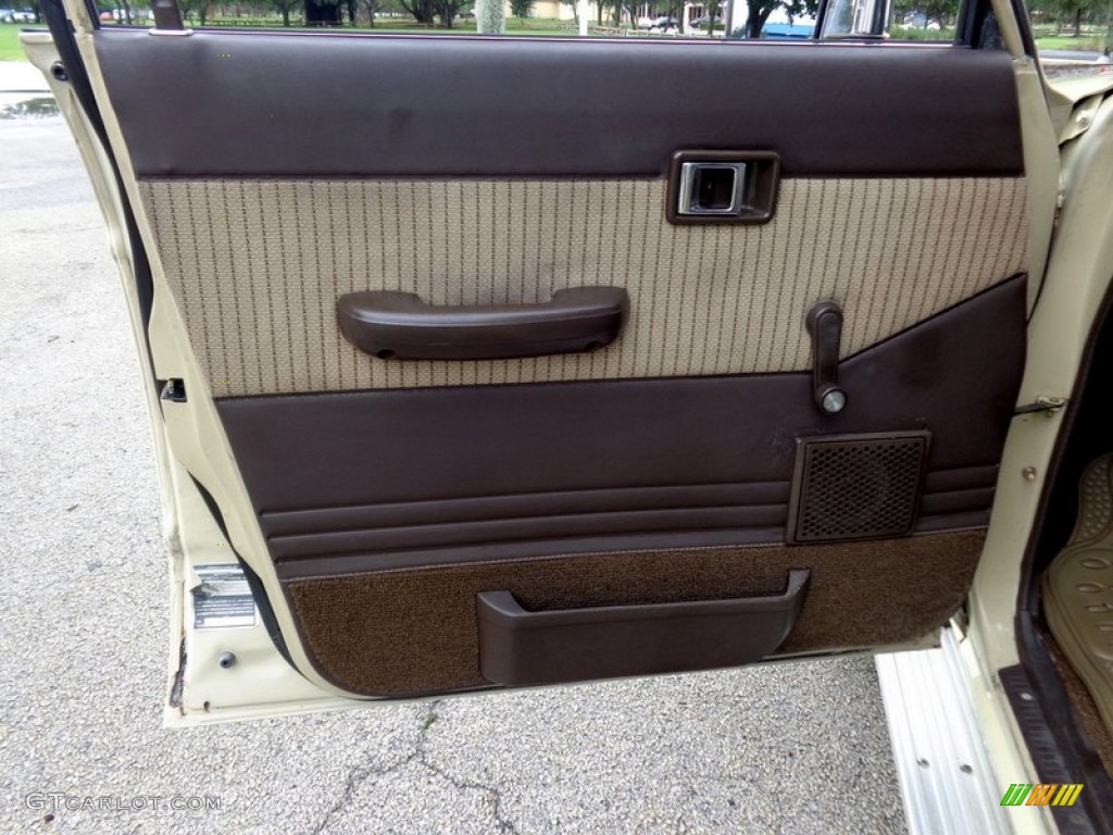 1988 Toyota Land Cruiser FJ62 Brown Door Panel Photo #97925584