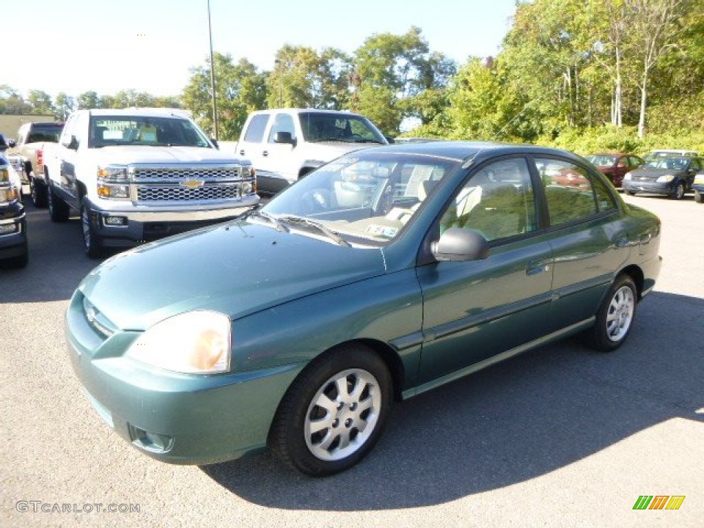 2004 Rio Sedan - Willow Green / Beige photo #1