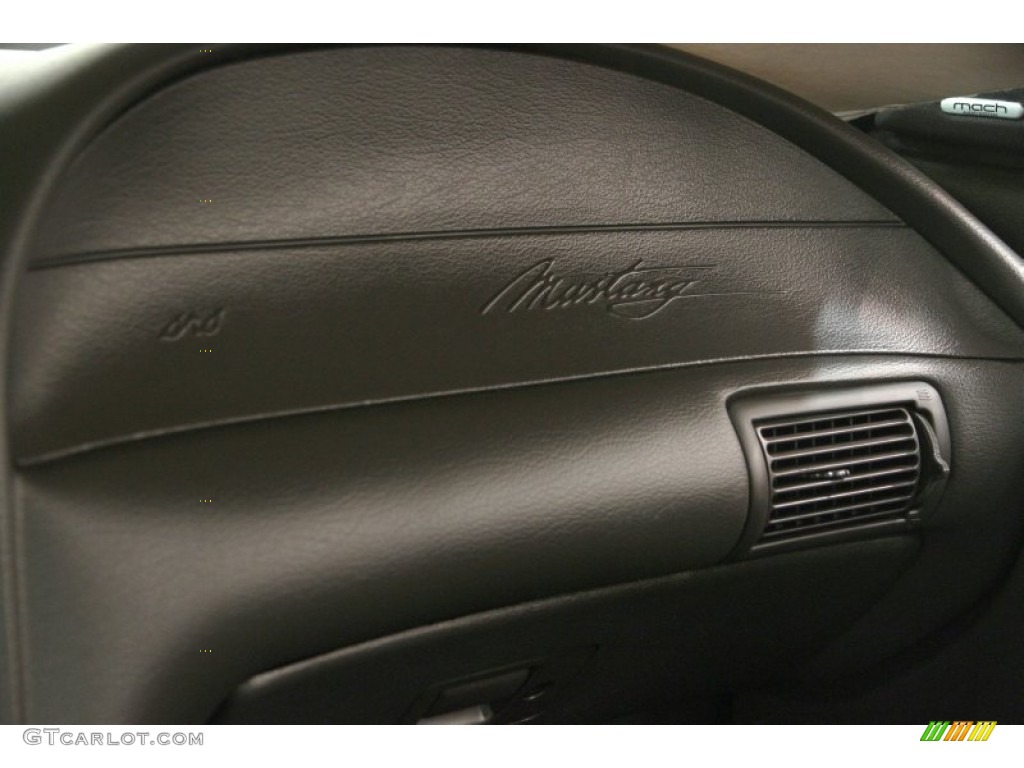 2004 Ford Mustang V6 Coupe Dashboard Photos