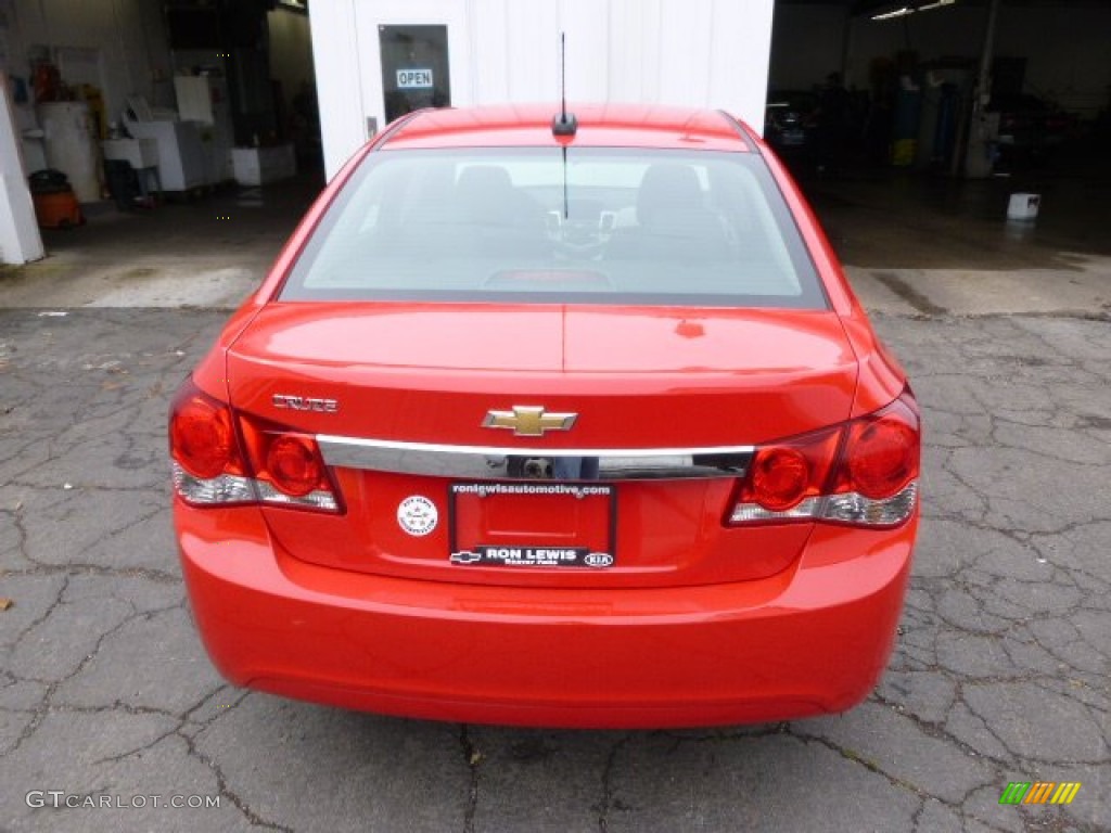 2015 Cruze LS - Red Hot / Jet Black/Medium Titanium photo #7