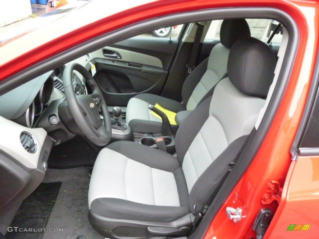 2015 Cruze LS - Red Hot / Jet Black/Medium Titanium photo #10