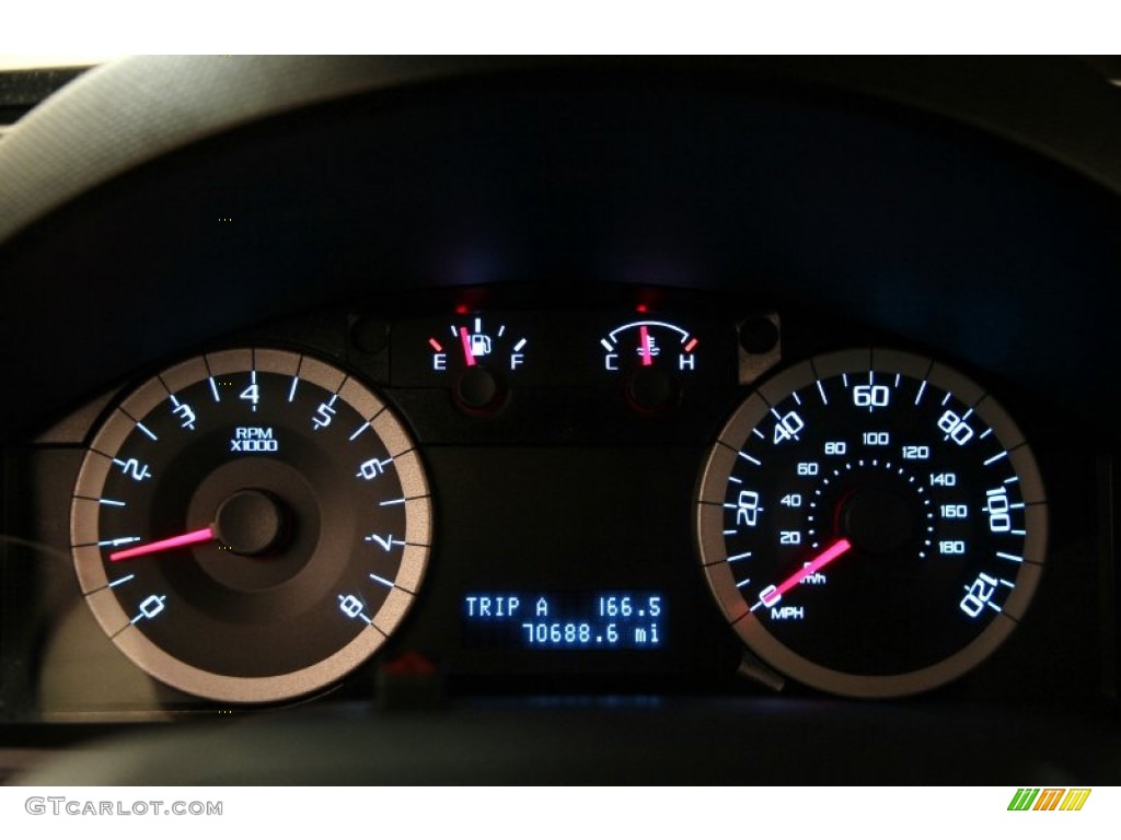 2010 Ford Escape XLT Gauges Photos