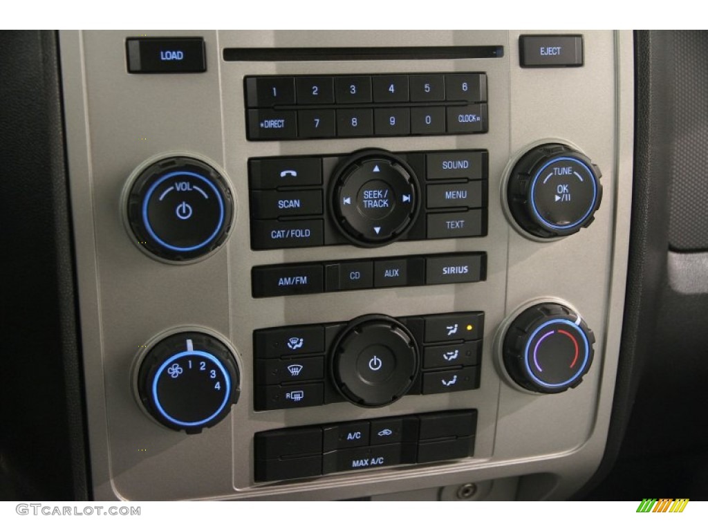 2010 Ford Escape XLT Controls Photos