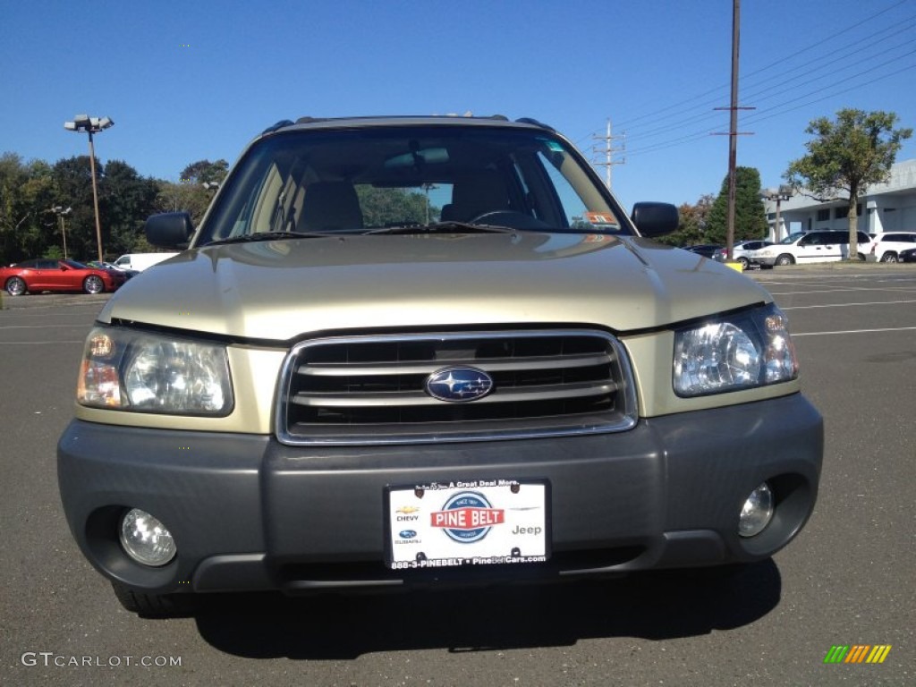 2004 Forester 2.5 X - Sierra Gold Metallic / Beige photo #2
