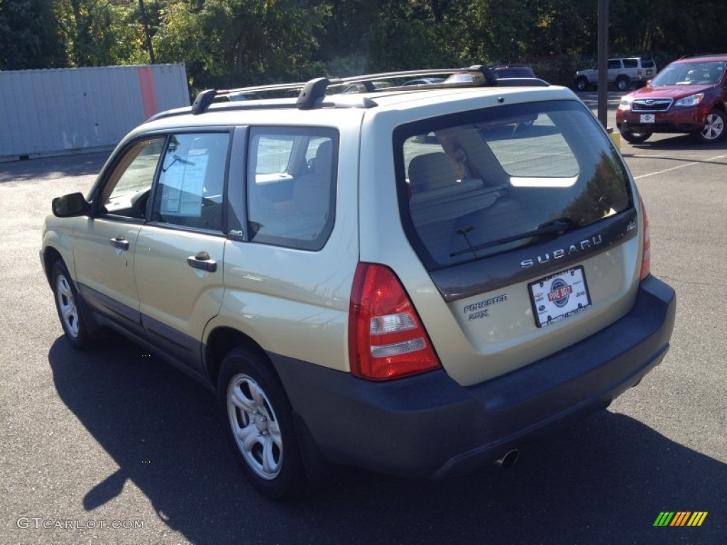 2004 Forester 2.5 X - Sierra Gold Metallic / Beige photo #11