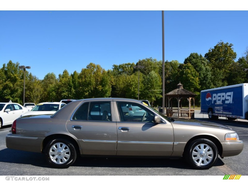 2004 Grand Marquis LS - Arizona Beige Metallic / Medium Parchment photo #2