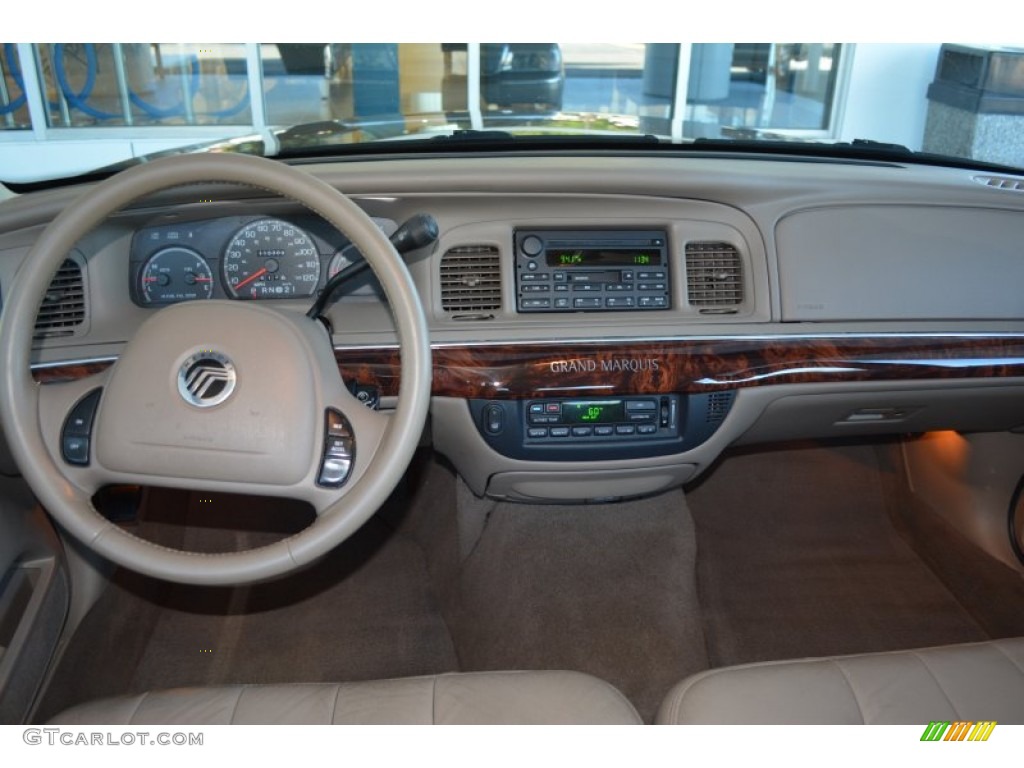 2004 Grand Marquis LS - Arizona Beige Metallic / Medium Parchment photo #18